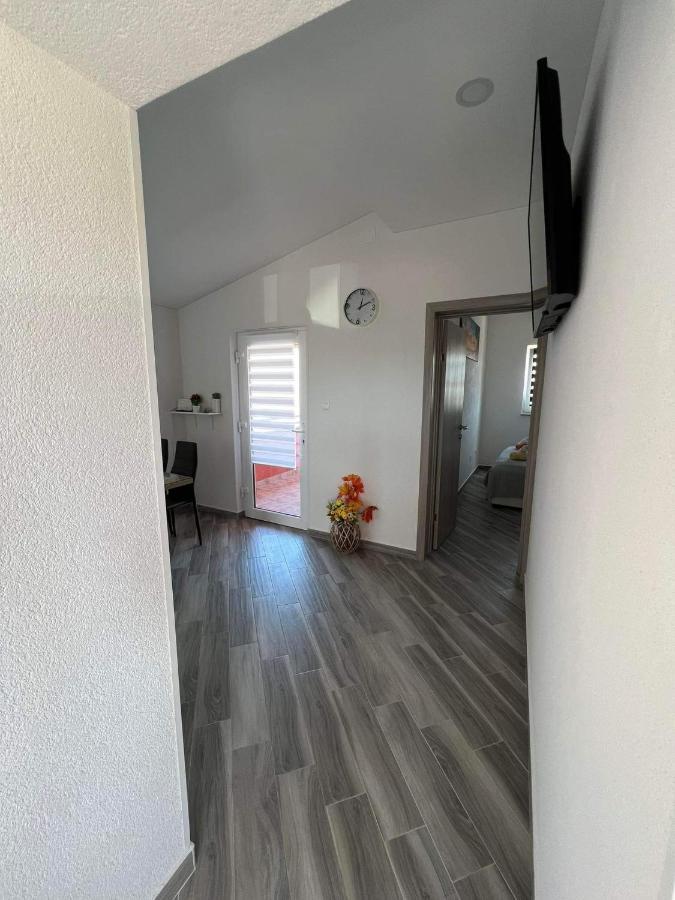 Apartment ˝Soleil˝ Vir Exterior foto